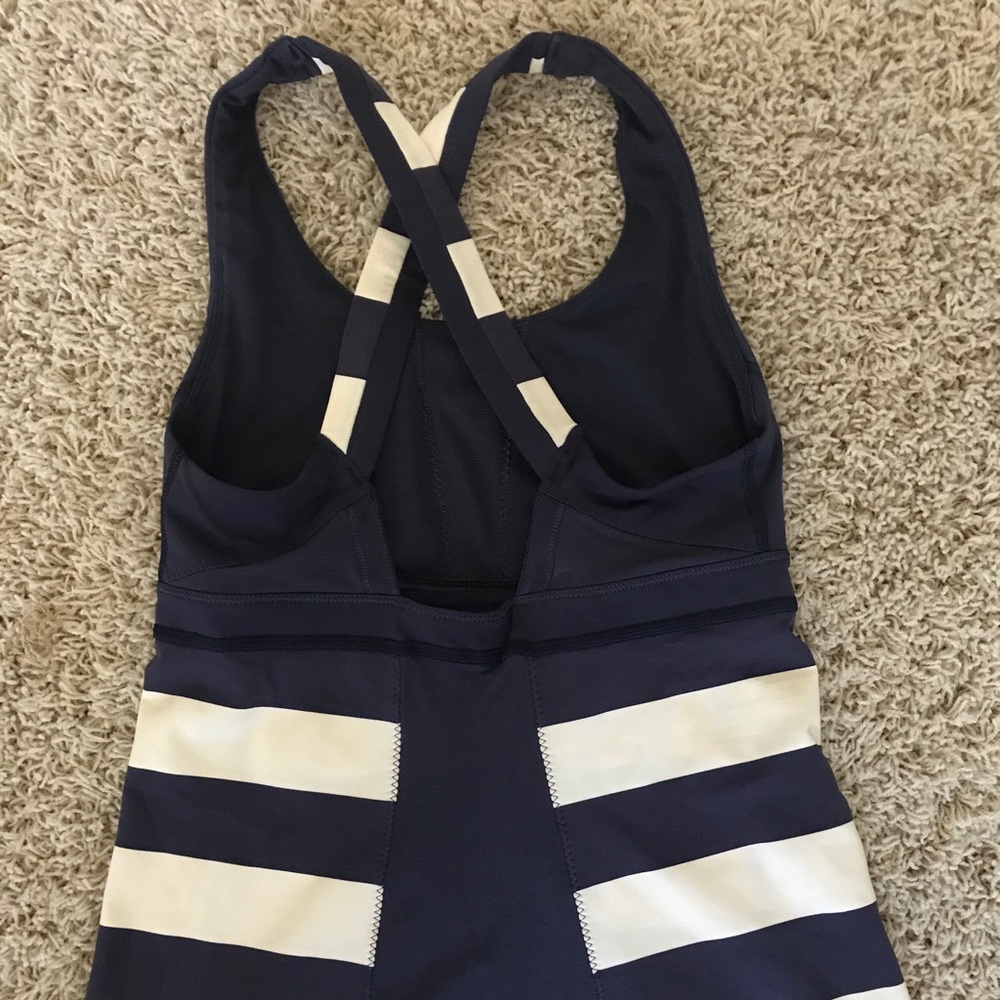 Cute size 4 lululemon blue and white top!!